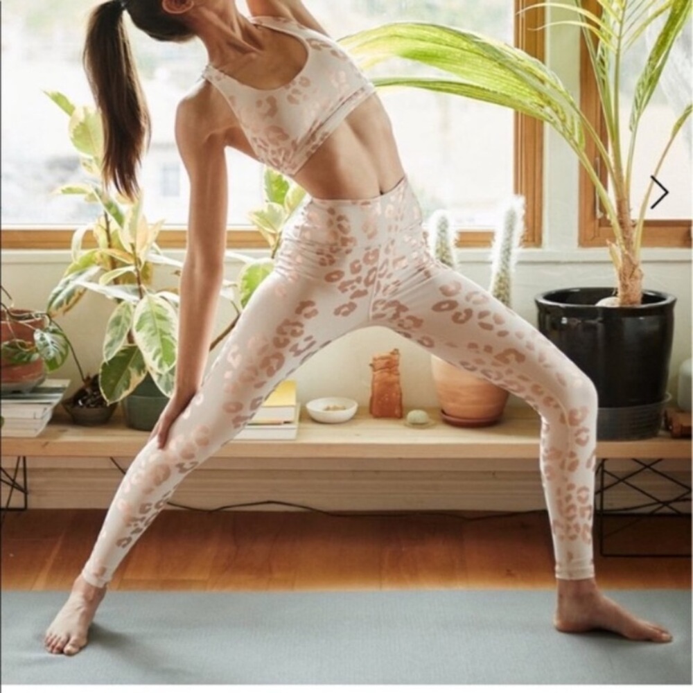 Women's Metallic Leopard Print Leggings active set